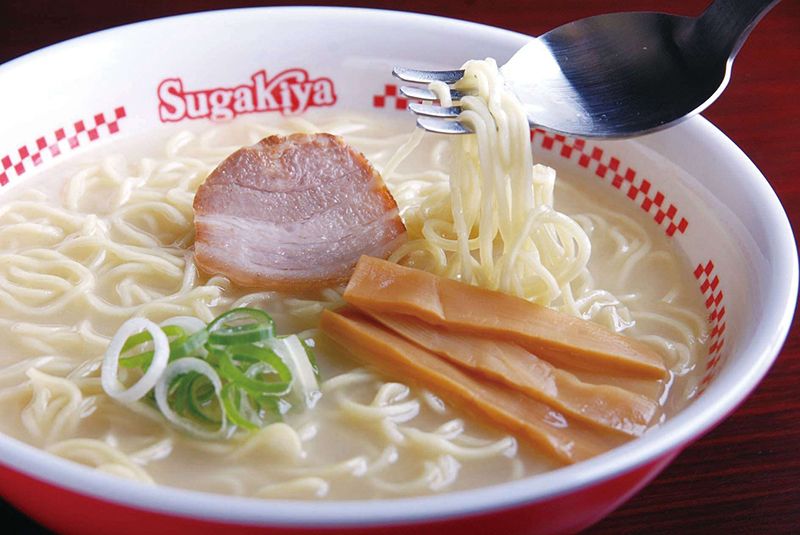 chiếc muỗng kết hợp nĩa tiện lợi của nhà hàng ramen Sugakiya chiếc muỗng kết hợp nĩa tiện lợi của nhà hàng ramen Sugakiya